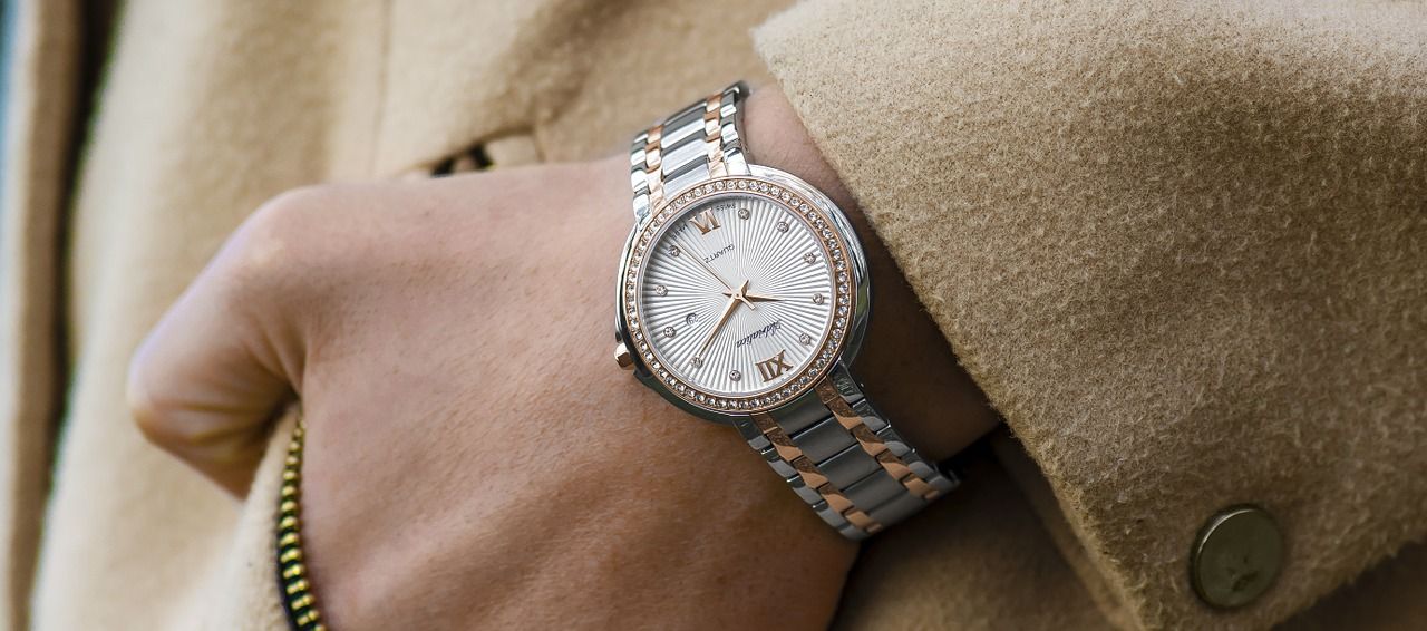 Jakie zegarki damskie są aktualnie w modzie?