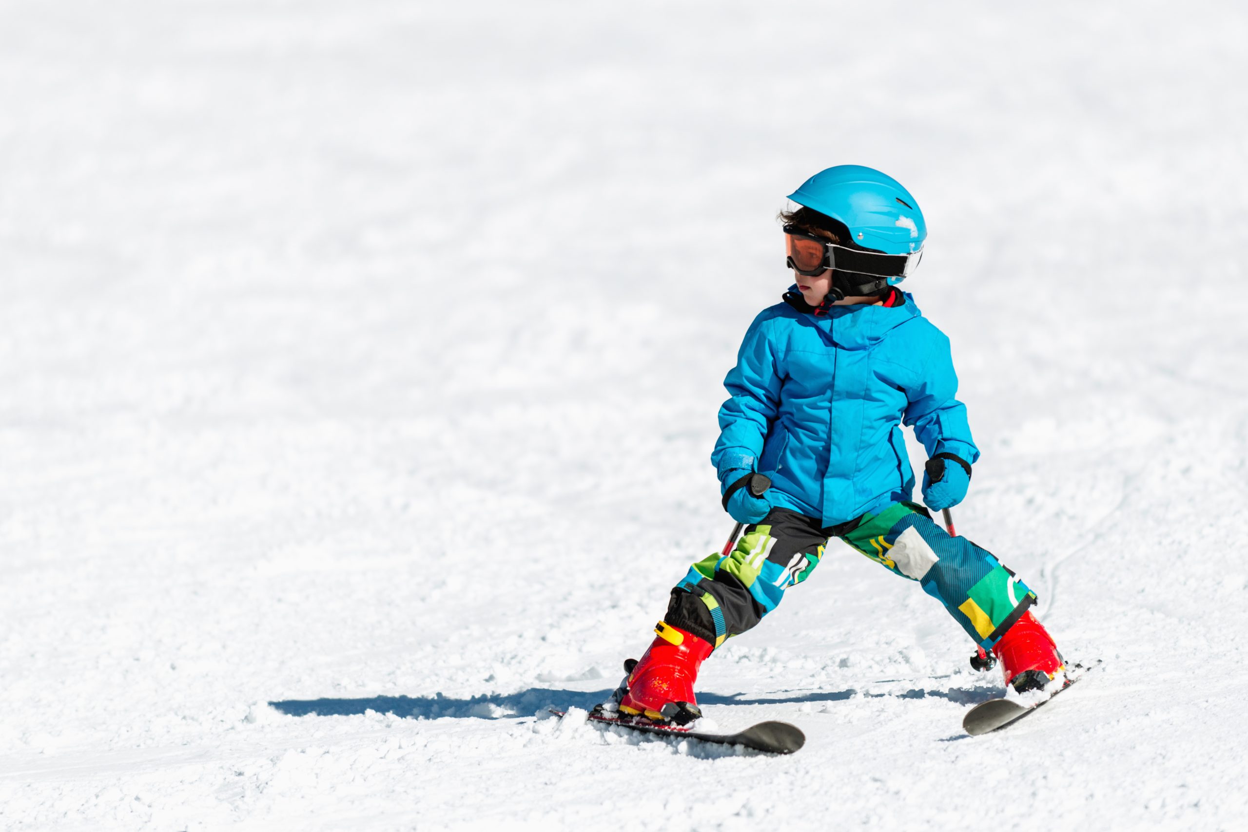 Nauka jazdy na nartach dla dzieci i dorosłych – jakie kroki należy podjąć?