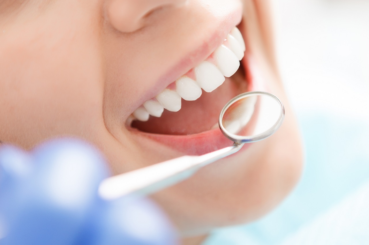 Kiedy konieczne jest chirurgiczne usunięcie zęba?