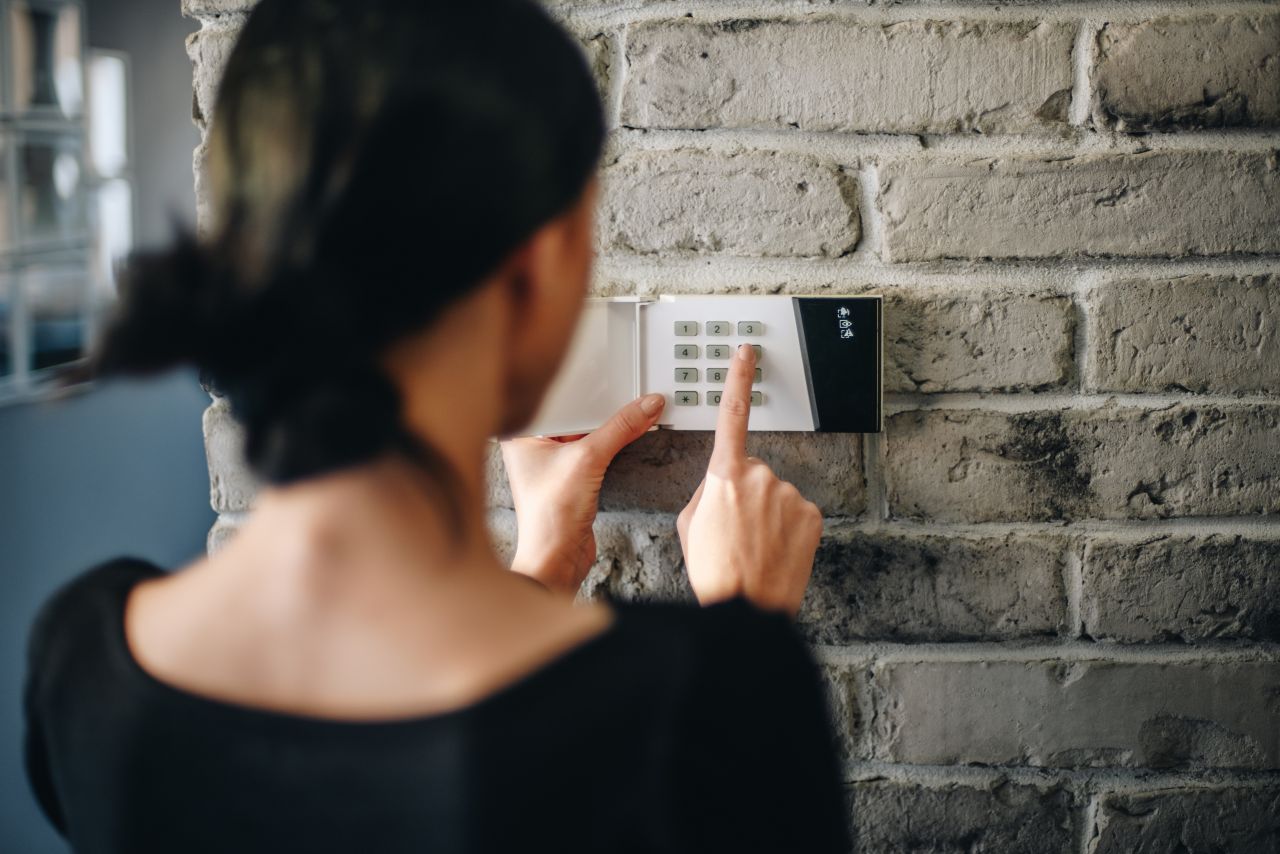 Na co zwrócić uwagę wybierając alarm do swojego domu?